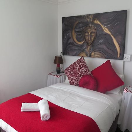 Hotel Bread&Barrel Palazzo Blouberg Bloubergstrand Esterno foto