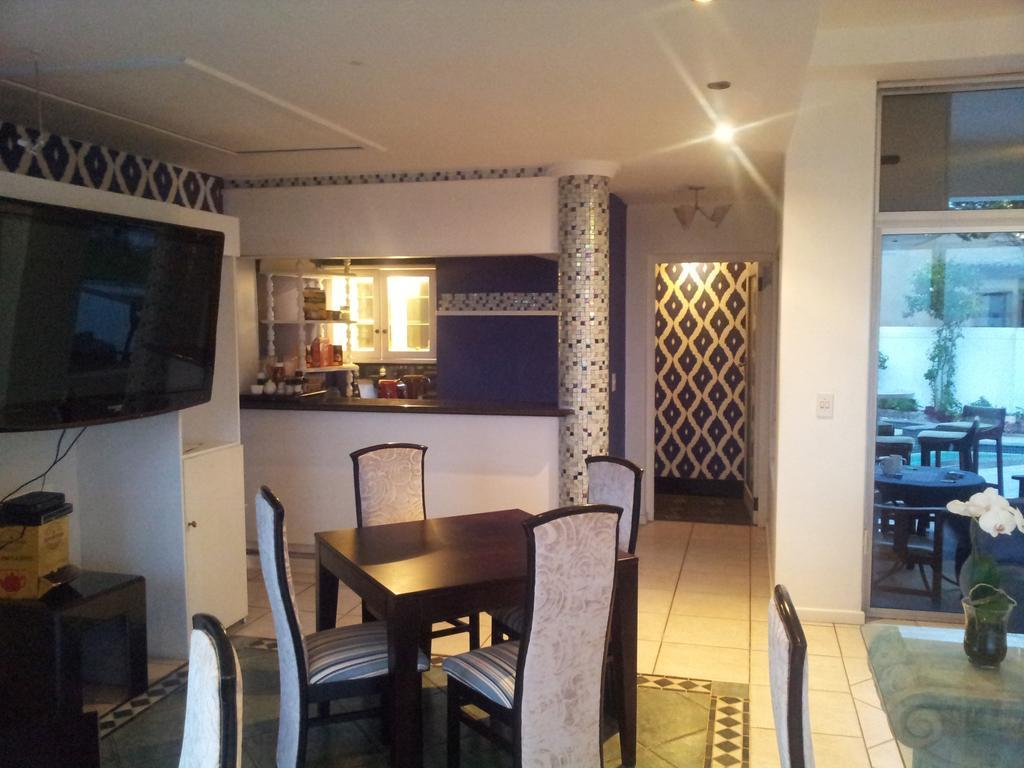 Hotel Bread&Barrel Palazzo Blouberg Bloubergstrand Esterno foto